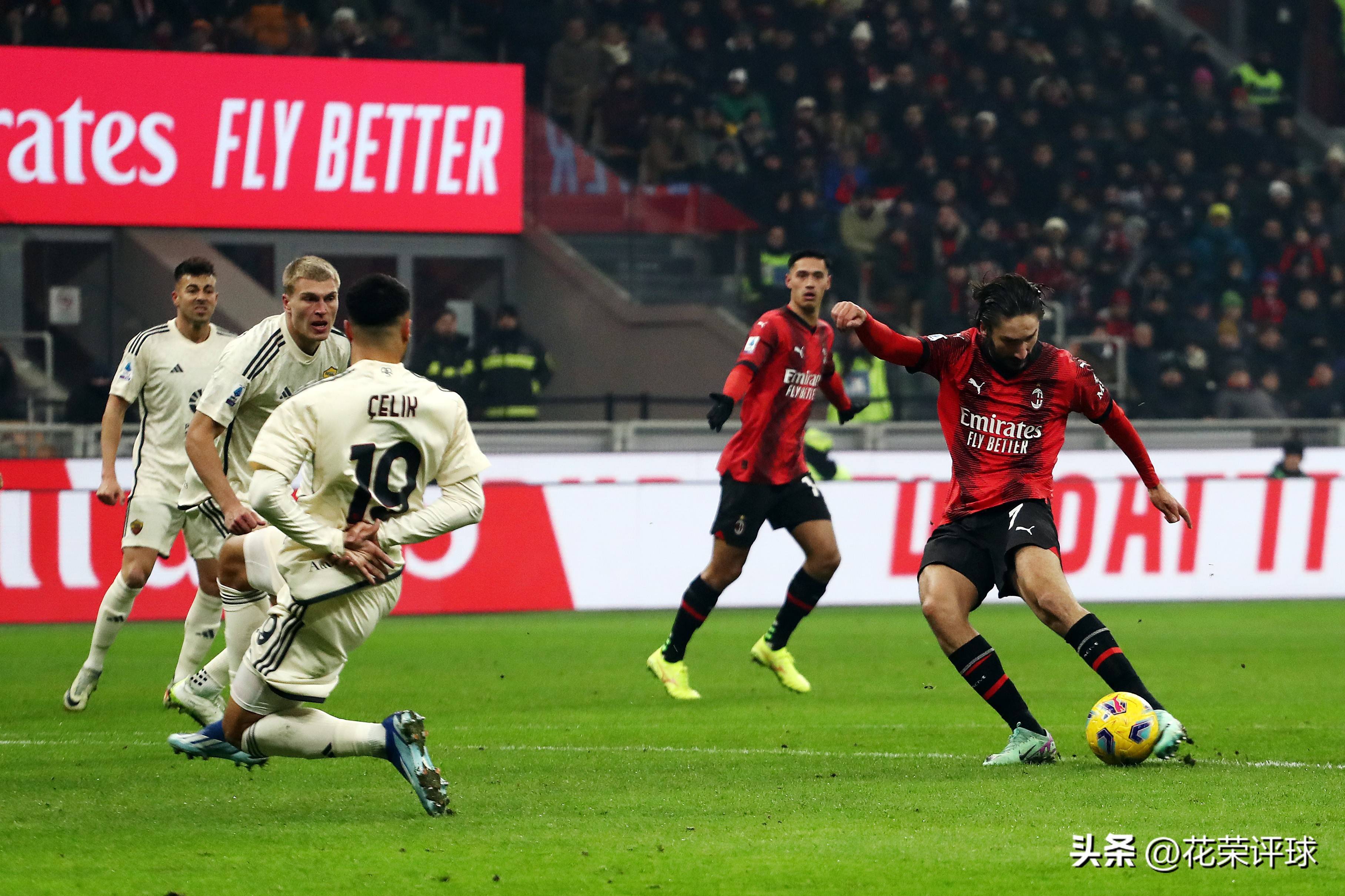 app下载-关于今晚AC米兰备战西甲；刷新队史纪录细节曝光；赛场秩序良好；控场能力受关注的信息