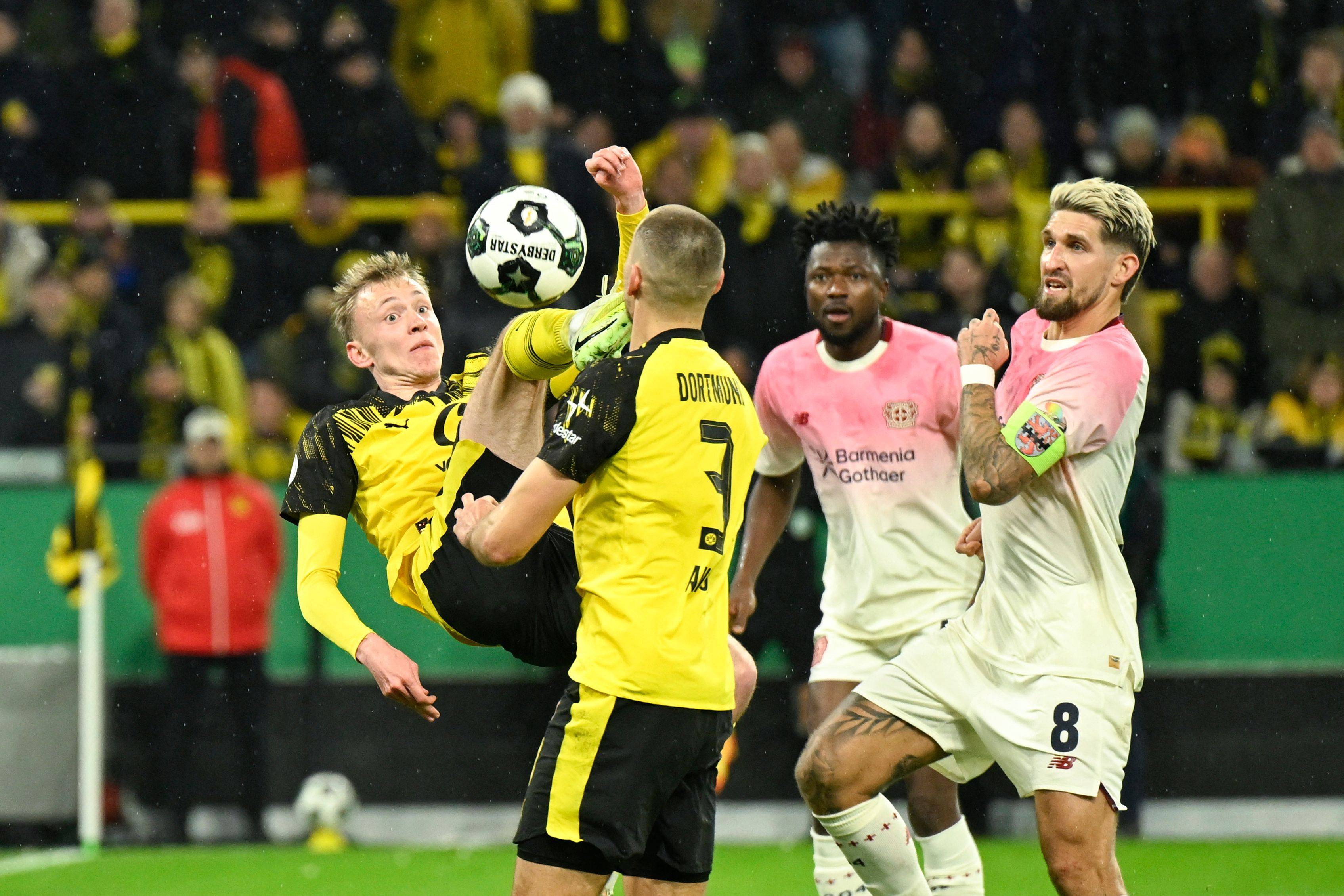 vip 注册地址-德国杯赛程吃紧，勒沃库森赛前队长鼓劲，赛场秩序良好，数据趋势出现新变化(德国杯赛程及比分)